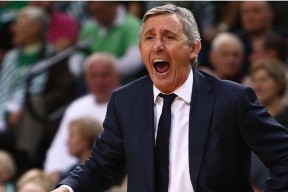 YY体育- 字母哥遭遇二十连败,巴塞罗那教练面临压力了吗 