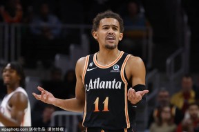 YY体育-Rookie迎来十赛季高光表现，老鹰球迷沸腾！的简单介绍