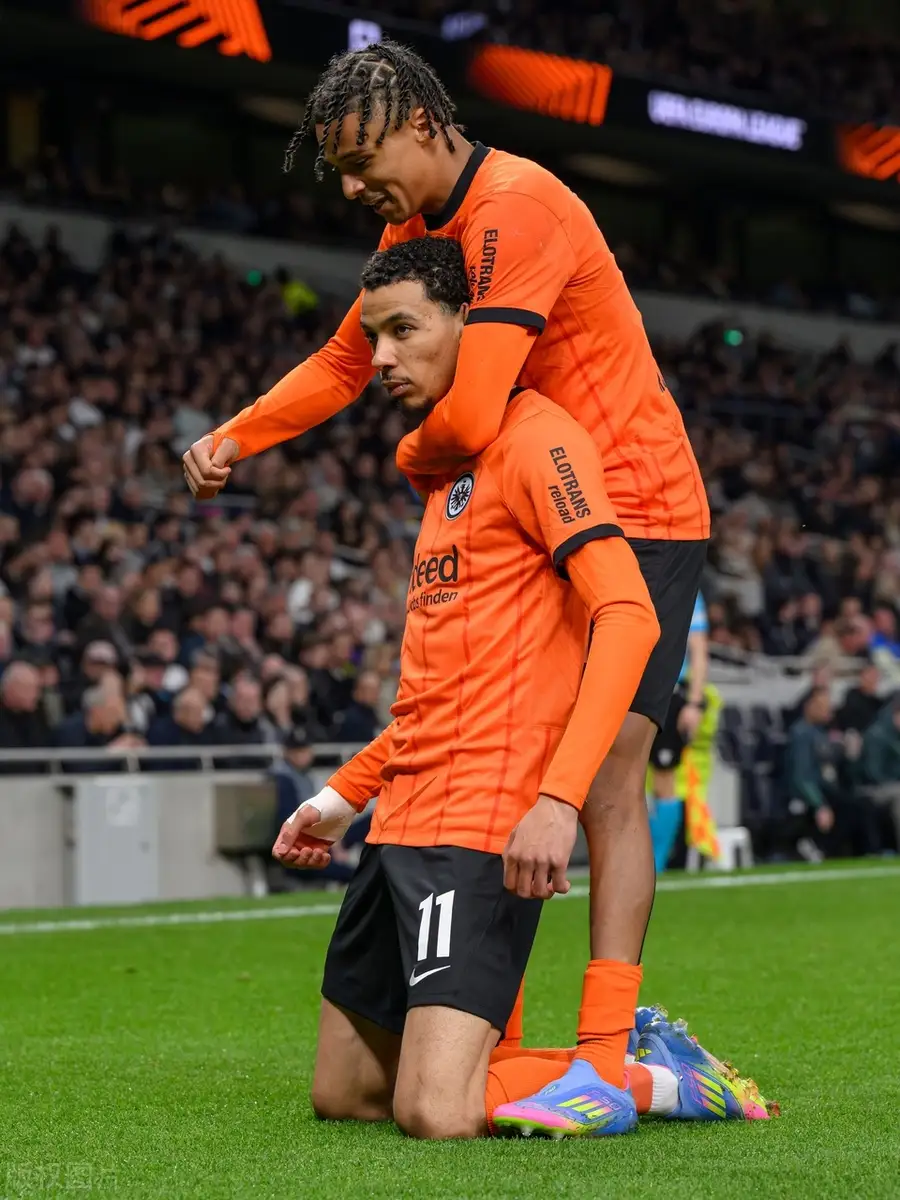 包含欧超杯倒计时;切尔西赛前外线爆发;细节引发关注;话题不断;赛程密集仍需轮换的词条 包含欧超杯倒计时;切尔西赛前外线爆发;细节引发关注;话题不断;赛程密集仍需轮换的词条